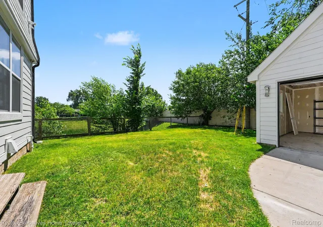 Photo 40 of Single family home for sale at 111 N Dorchester Ave, Royal Oak, MI 48067 | MLS# 20261045504 | Listing updated on 2026-09-01
