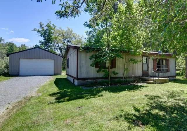 Photo 1 of Single family home for sale at 2576 N Four Mile Rd, Traverse City, MI 49686 | MLS# 78080069808 | Listing updated on 2026-06-18