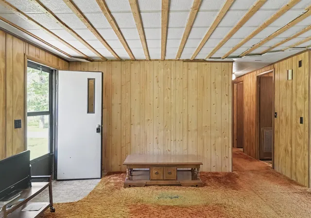 Photo 3 of Single family home for sale at 2576 N Four Mile Rd, Traverse City, MI 49686 | MLS# 78080069808 | Listing updated on 2026-06-18