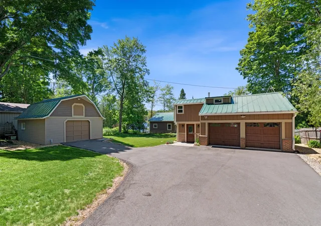 4th image of 5541 Miles Rd, East Jordan, MI 49727 | MLS# 78080069809