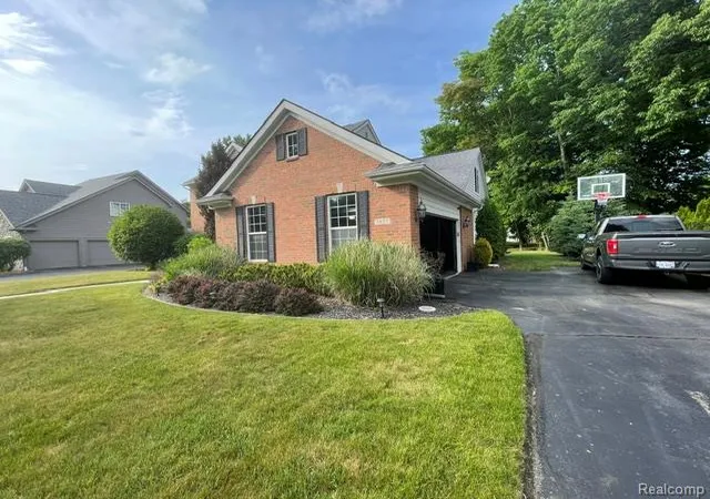 2nd image of 5827 Woodfield Pkwy, Grand Blanc, MI 48439 | MLS# 20261045507