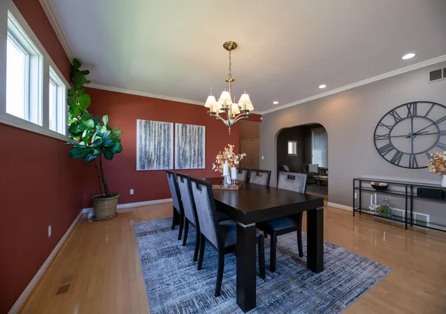 Listing Photo 2 - Condo for sale in building located at 229 Keelson Dr, Detroit, MI 48215 - Unit #11