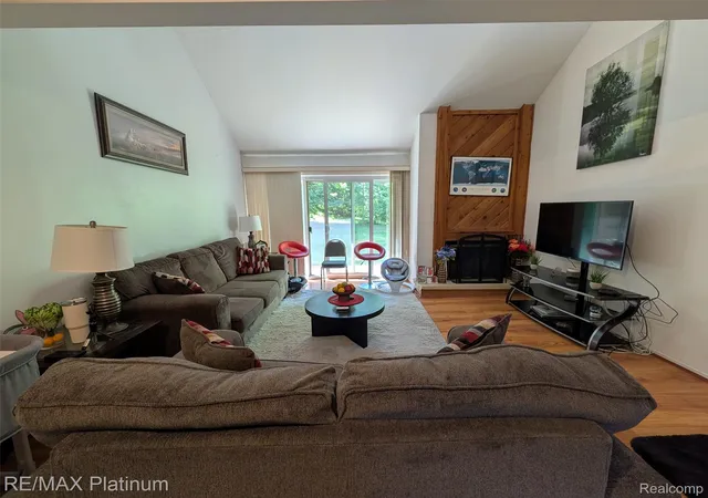 Homes for sale in Meridian Charter Township Ingham, MI | 2085 Fox Hollow Dr, Meridian Charter Township Ingham, MI 48864 | MLS# 20261045519