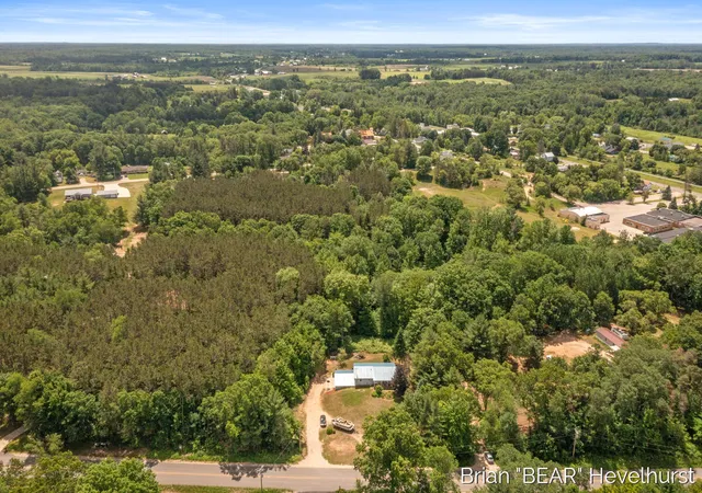 Homes for sale in Mecosta Township Mecosta, MI | 18249 8 Mile Rd, Mecosta Township Mecosta, MI 49346 | MLS# 65026029825