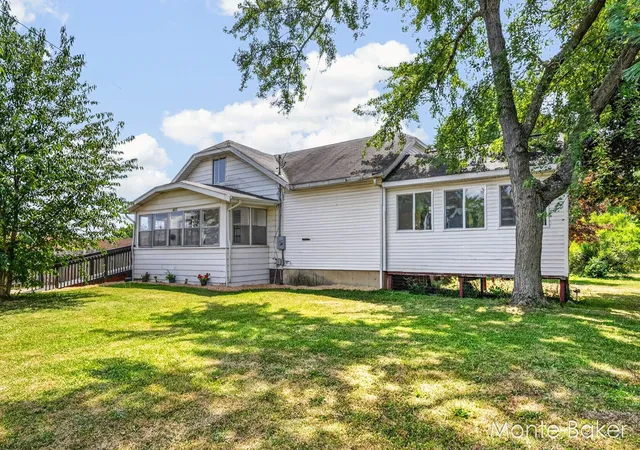 Photo 2 of Single family home for sale at 4032 Richmond St Nw, Grand Rapids, MI 49534 | MLS# 65026029841 | Listing updated on 2026-07-31