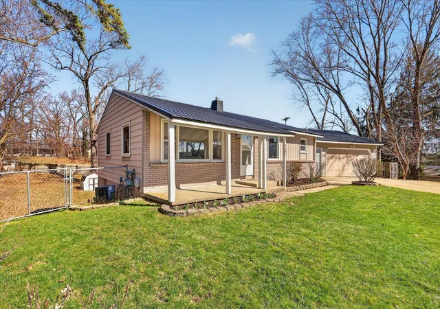 Photo 3 of Single family home for sale at 4401 Edgemont Dr Sw, Wyoming, MI 49519 | MLS# 65026029845 | Listing updated on 2026-06-18