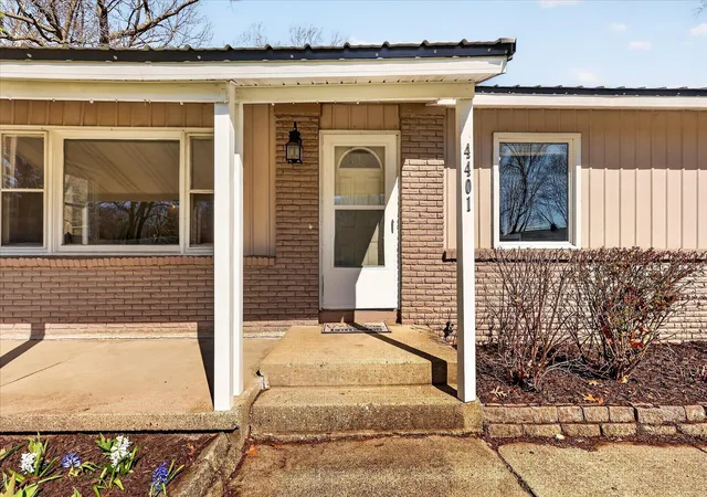Photo 3 of Single family home for sale at 4401 Edgemont Dr SW, Wyoming, MI 49519 | MLS# 65026029845 | Listing updated on 2026-06-18
