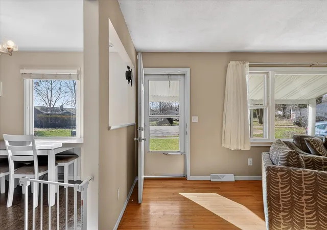 Photo 4 of Single family home for sale at 4401 Edgemont Dr SW, Wyoming, MI 49519 | MLS# 65026029845 | Listing updated on 2026-06-18