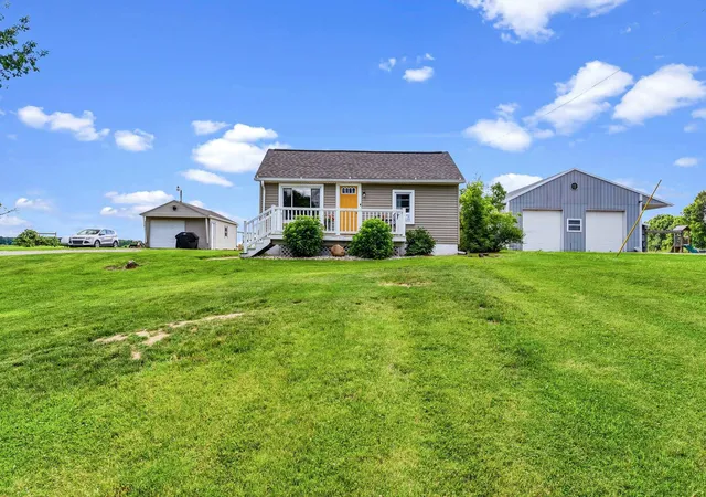 Homes for sale in Burns Township Shiawassee, MI | 12620 S Reed Rd, Burns Township Shiawassee, MI 48418 | MLS# 60050211691