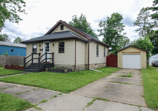 1st image of 806 West St, Three Rivers, MI 49093 | MLS# 68026029848