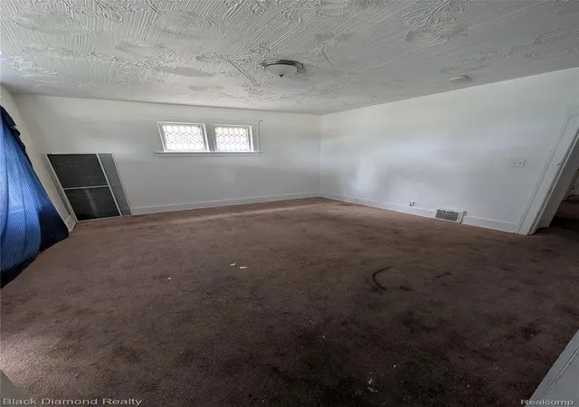 Listing Photo 5 - Condo for sale in building located at 3049 Montclair St, Detroit, MI 48214