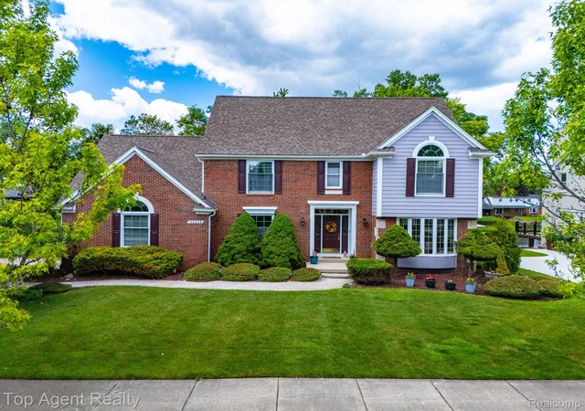 Photo 1 of Single family home for sale at 52825 Seven Oaks Dr, Utica, MI 48316 | MLS# 20261045561 | Listing updated on 2026-08-17