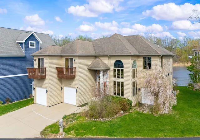 2nd image of 2349 Riverside Pointe Dr, Saint Joseph, MI 49085 | MLS# 69026029864