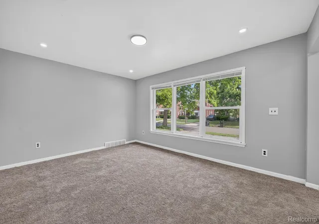 Photo 3 of Single family home for sale at 15024 Coram St, Detroit, MI 48205 | MLS# 20261045577 | Listing updated on 2026-06-18