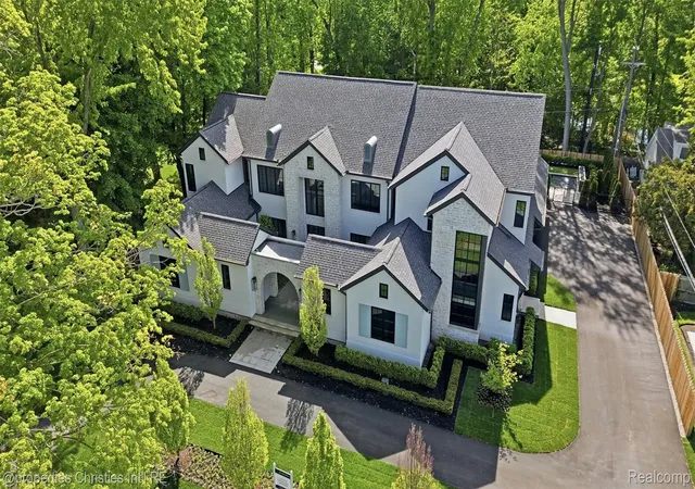 2nd image of 1551 Lakeside Dr, Birmingham, MI 48009 | MLS# 20261045578