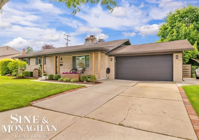 56th image of 1045 Marian Ct, Grosse Pointe Woods, MI 48236 | MLS# 58050211701