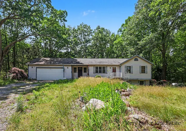 Photo 2 of Single family home for sale at 12253 Rich St, Grand Haven, MI 49417 | MLS# 71026029876 | Listing updated on 2026-09-18