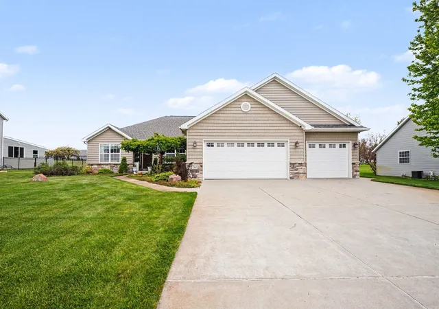 1st image of 2560 Starling Ave, Schoolcraft, MI 49087 | MLS# 66026029874