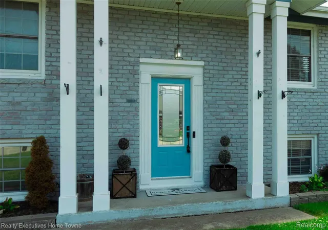 2nd image of 2854 Elmwood St, Port Huron, MI 48060 | MLS# 20261045627