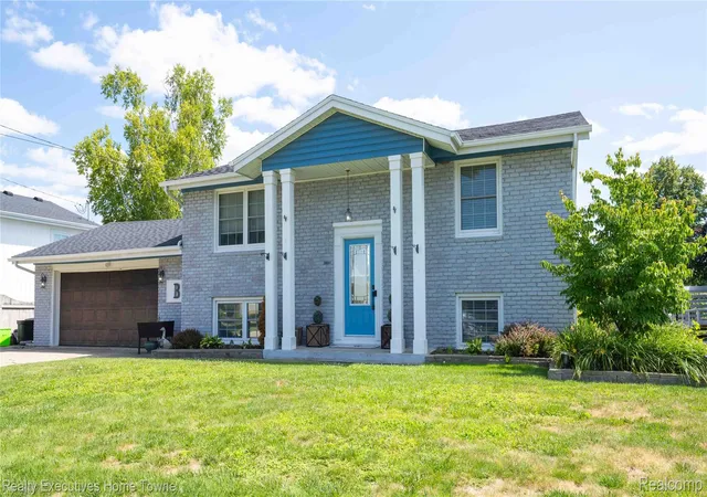 32nd image of 2854 Elmwood St, Port Huron, MI 48060 | MLS# 20261045627