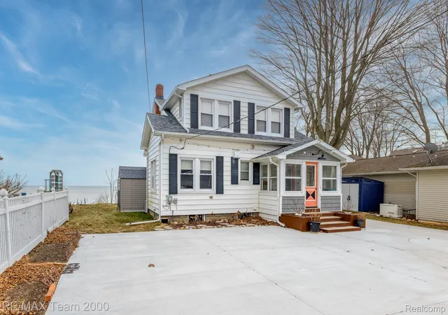 3rd image of 7745 Lakeview Dr, Lexington, MI 48450 | MLS# 20261045629