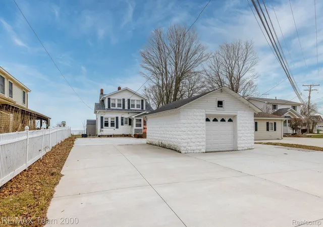4th image of 7745 Lakeview Dr, Lexington, MI 48450 | MLS# 20261045629
