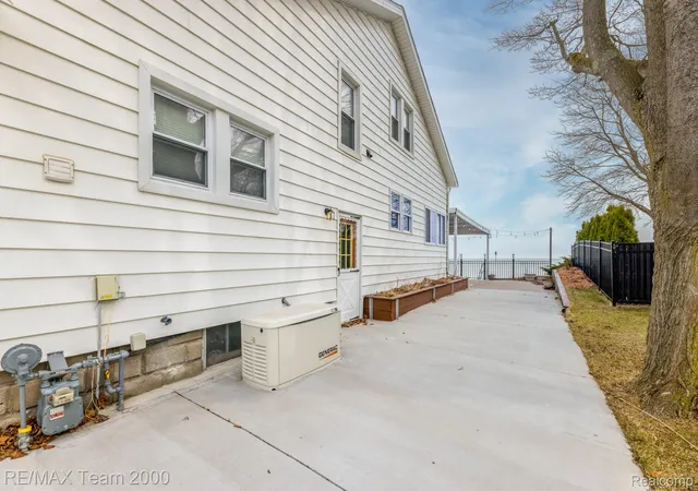 5th image of 7745 Lakeview Dr, Lexington, MI 48450 | MLS# 20261045629
