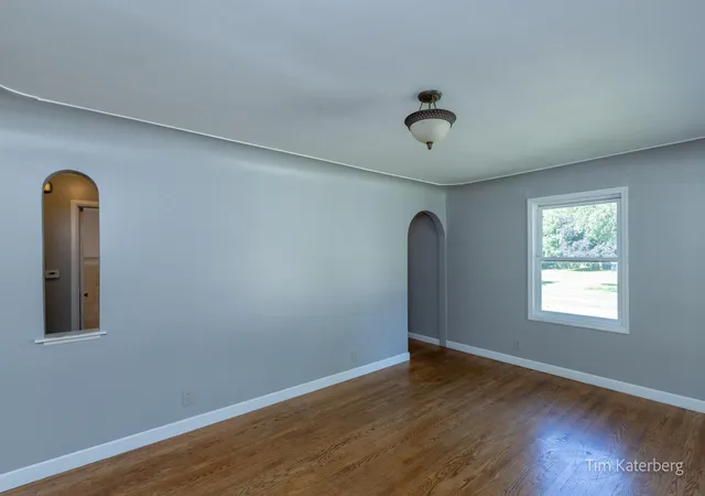 Photo 4 of Single family home for sale at 1130 Walsh St SE, Grand Rapids, MI 49507 | MLS# 65026029905 | Listing updated on 2026-09-04