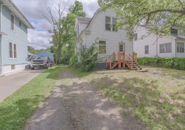 Photo 1 of Sale Pending at 1412 E Alcott St, Kalamazoo, MI 49001 | MLS# 64026029902 | Listing updated on 2026-07-15