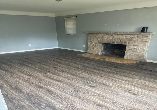 Photo 2 of Single family home for sale at 5746 Chatsworth St, Detroit, MI 48224 | MLS# 20261045633 | Listing updated on 2026-09-11