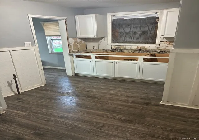 Photo 3 of Single family home for sale at 5746 Chatsworth St, Detroit, MI 48224 | MLS# 20261045633 | Listing updated on 2026-09-11