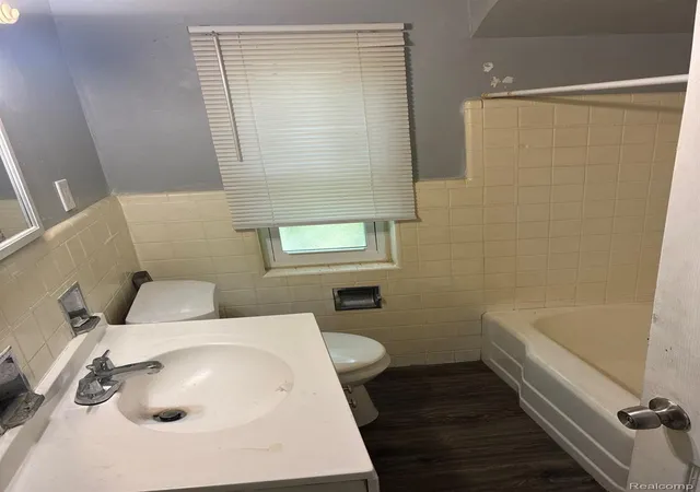 Photo 3 of Single family home for sale at 5746 Chatsworth St, Detroit, MI 48224 | MLS# 20261045633 | Listing updated on 2026-09-11