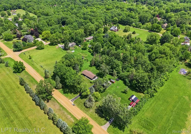 4th image of 3700 Napier Rd, Canton, MI 48187 | MLS# 20261045634