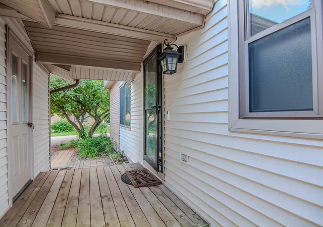 Homes for sale in East Lansing, MI | 1325 Chartwell Carriage Wy S, East Lansing, MI 48823 | MLS# 81026029909