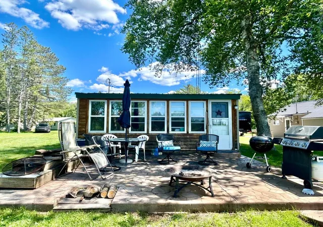 3rd image of 9312 Elizabeth Rd, Houghton Lake, MI 48629 | MLS# 77080069829