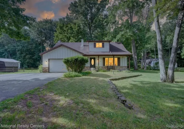 Homes for sale in Bedford Township Monroe, MI | 3107 Dean Rd, Bedford Township Monroe, MI 48144 | MLS# 20261045647