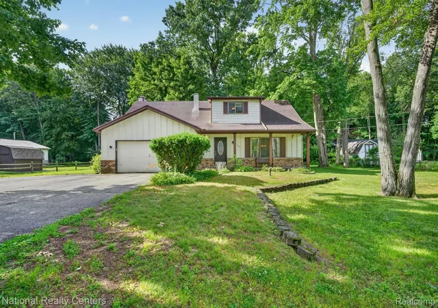 Homes for sale in Bedford Township Monroe, MI | 3107 Dean Rd, Bedford Township Monroe, MI 48144 | MLS# 20261045647