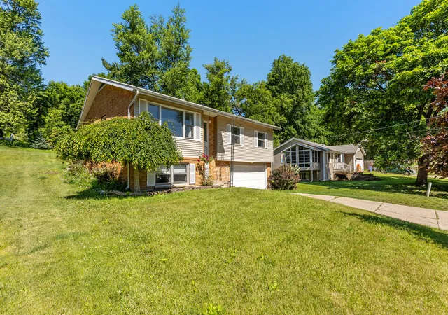 3rd image of 1133 Dick Ave NW, Grand Rapids, MI 49504 | MLS# 65026029919