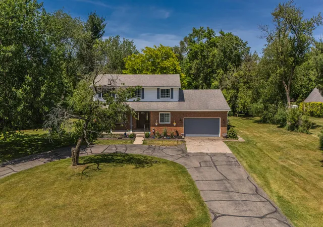3rd image of 5120 Hensley Dr, Ann Arbor, MI 48103 | MLS# 81026029926