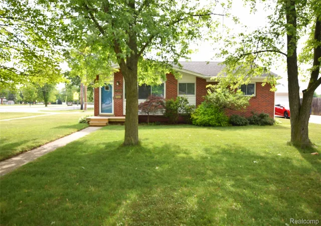 Homes for sale in Saginaw Charter Township Saginaw, MI | 2482 Anderson Rd, Saginaw Charter Township Saginaw, MI 48603 | MLS# 20261045662