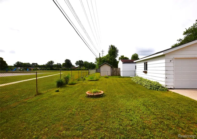 Homes for sale in Saginaw Charter Township Saginaw, MI | 2482 Anderson Rd, Saginaw Charter Township Saginaw, MI 48603 | MLS# 20261045662