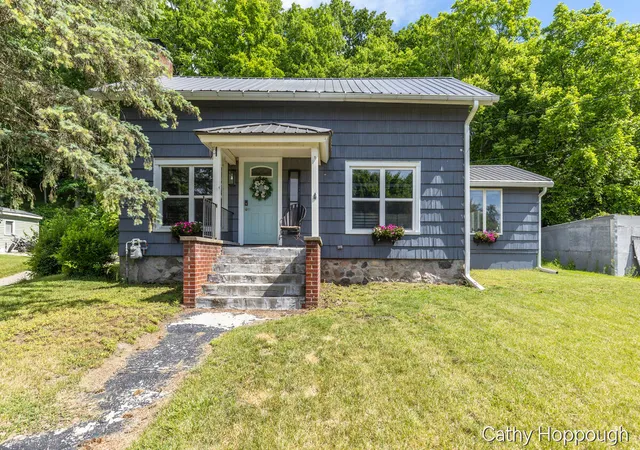 Homes for sale in Ionia City Ionia, MI | 510 E Main St, Ionia City Ionia, MI 48846 | MLS# 65026029938