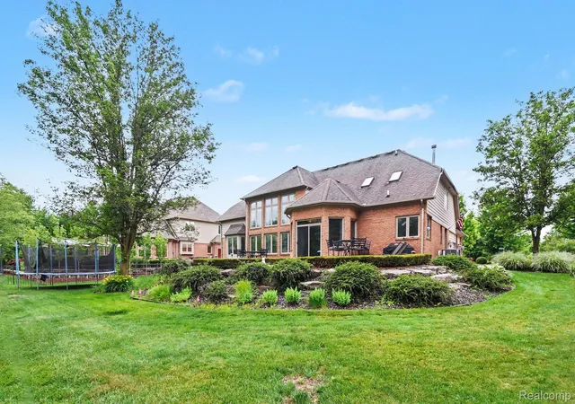 Photo 26 of Single family home for sale at 55260 Belmont Dr, Shelby Township, MI 48315 | MLS# 20261045684 | Listing updated on 2026-08-27