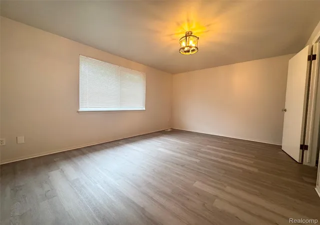 4th image of 4386 15 Mile Rd #64, Sterling Heights, MI 48310 | MLS# 20261045686