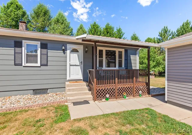3rd image of 5888 Treat Hwy, Adrian, MI 49221 | MLS# 56050211738