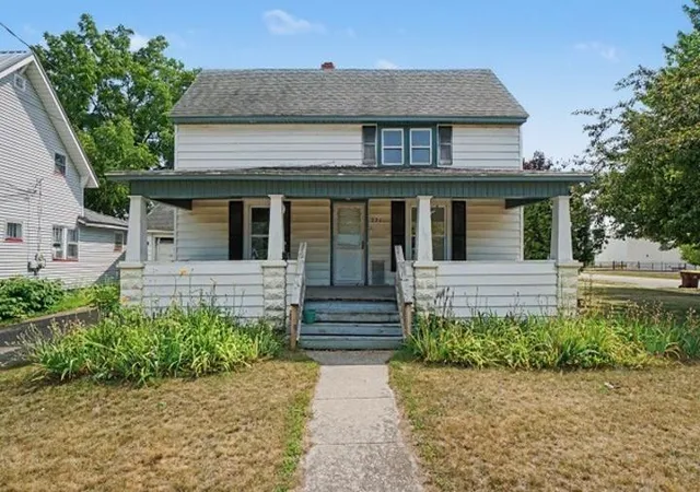 1st image of 221 W Center St, Alma, MI 48801 | MLS# 79080069832