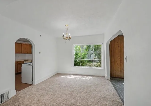 Photo 3 of Single family home for sale at 221 W Center St, Alma, MI 48801 | MLS# 79080069832 | Listing updated on 2026-09-15