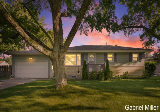 1st image of 1600 Barbara Ann Dr, Stevensville, MI 49127 | MLS# 65026029951
