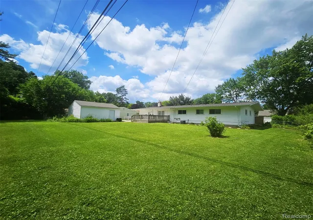 Photo 4 of Single family home for sale at 496 E Lovell Dr, Troy, MI 48085 | MLS# 20261045693 | Listing updated on 2026-08-20