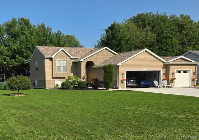 Photo 1 of Single family home for sale at 10856 Skylane Ct, Allendale, MI 49401 | MLS# 20261045710 | Listing updated on 2026-08-01